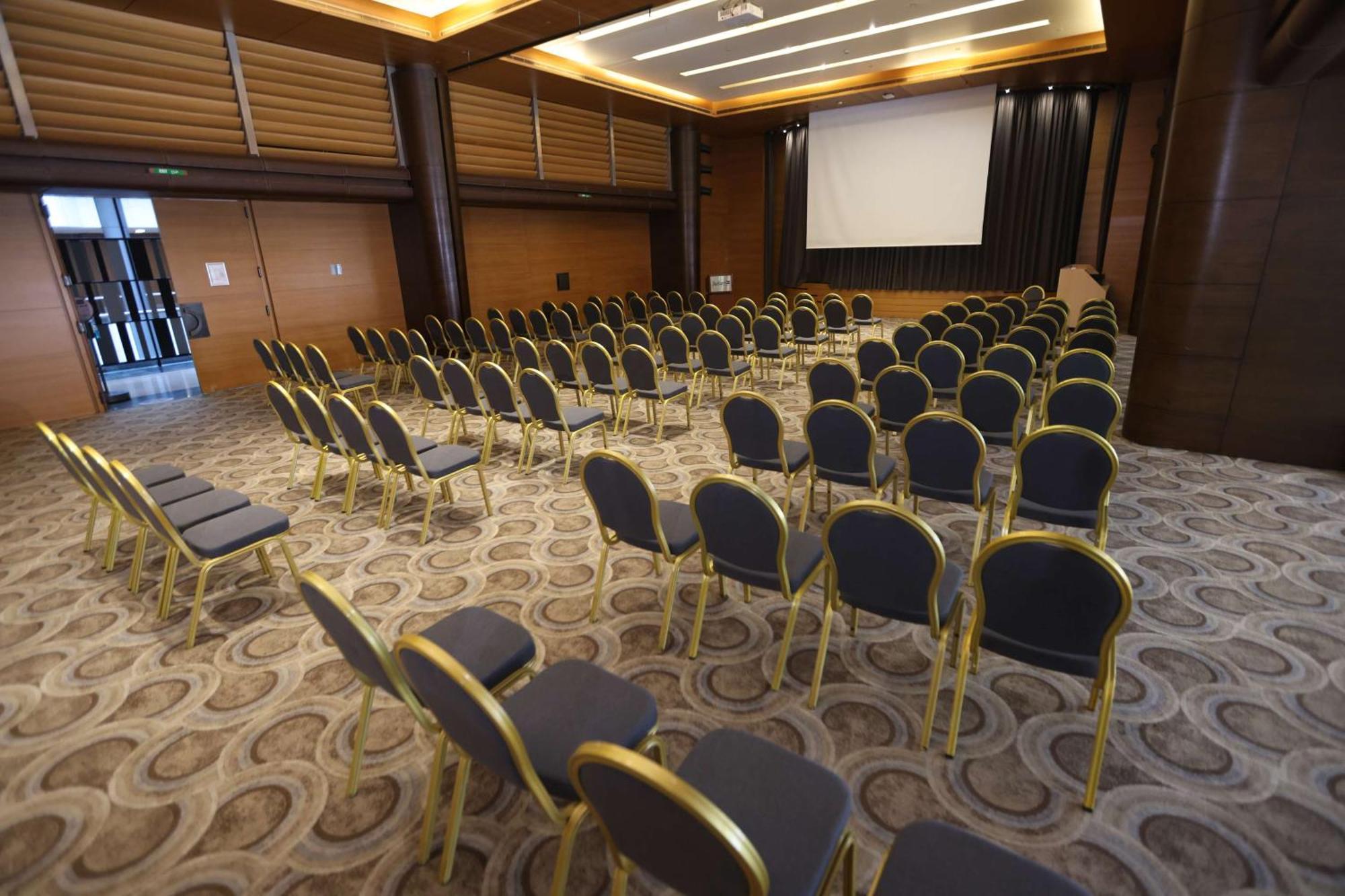 Radisson Blu Hotel, Beirut Verdun Exteriér fotografie The main conference room