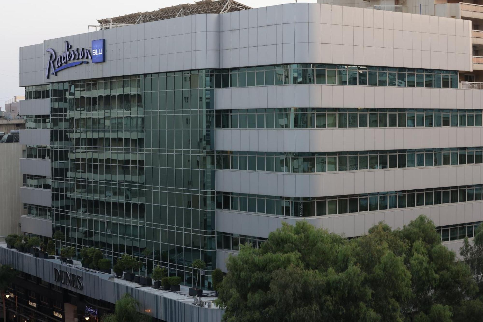 Radisson Blu Hotel, Beirut Verdun Exteriér fotografie Headquarters in Madrid, Spain