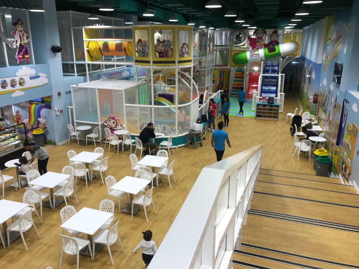 Radisson Blu Hotel, Beirut Verdun Exteriér fotografie Interior of Kidzooona in Lotte Mart, Vietnam